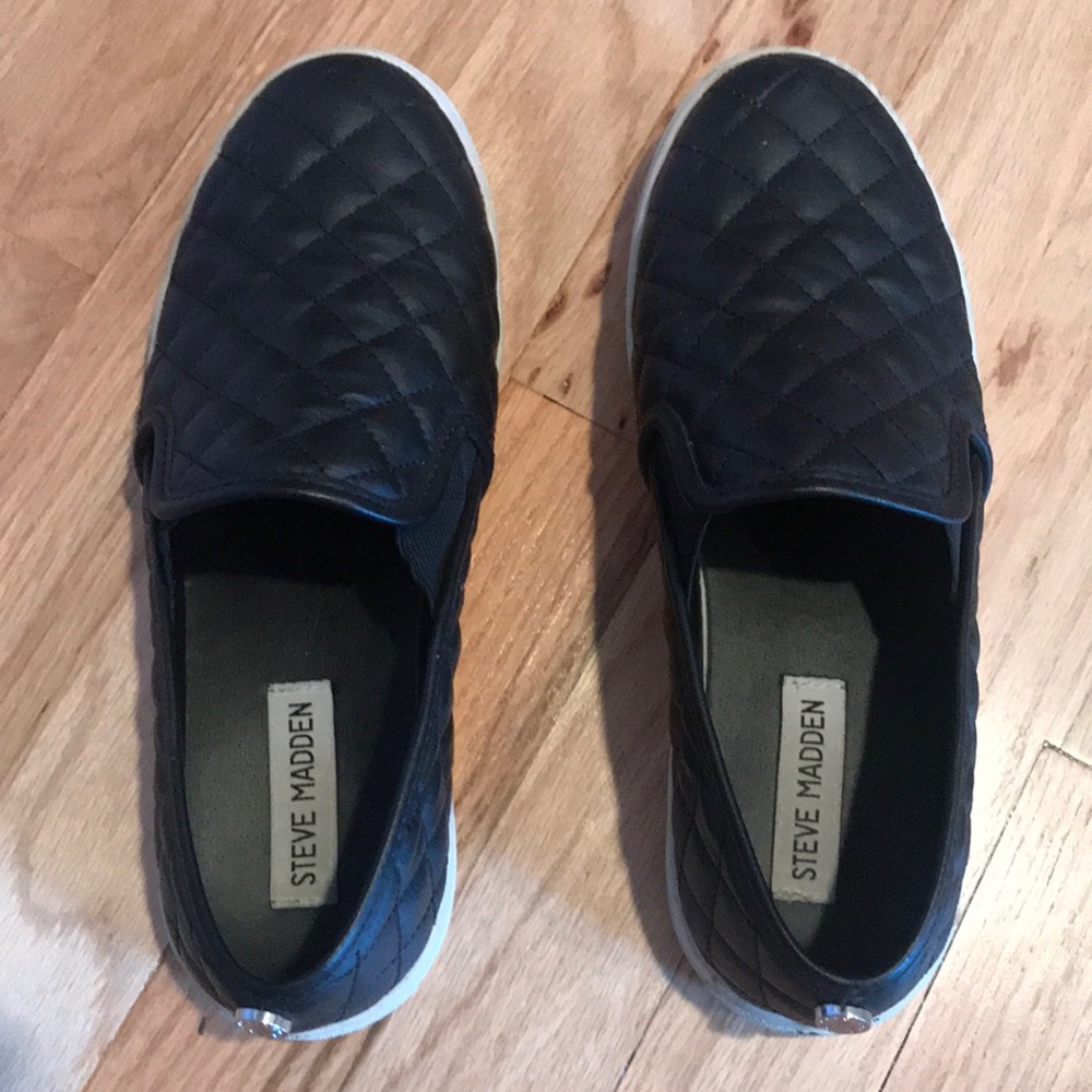 Steve Madden Ecentrcq Slip Ons